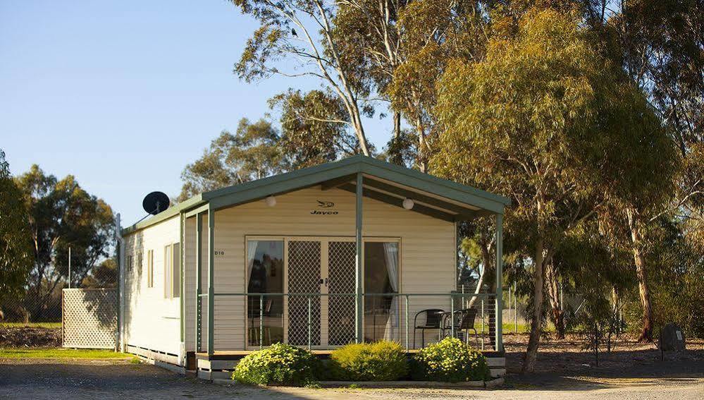 ホテル Big 4 Barossa Tourist Park ヌリオートゥパ エクステリア 写真